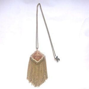 Kendra Scott necklace